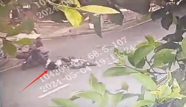 事故警示拆“篷”戴“盔”整治持续平安骑乘！(图2)