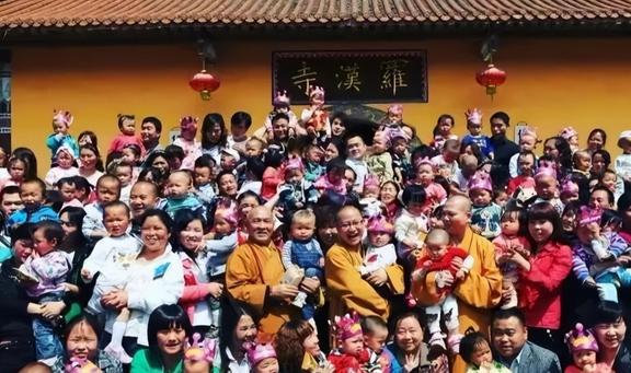 22岁女孩汶川地震被救后果断嫁给40岁救命恩人现在生活如何？(图15)