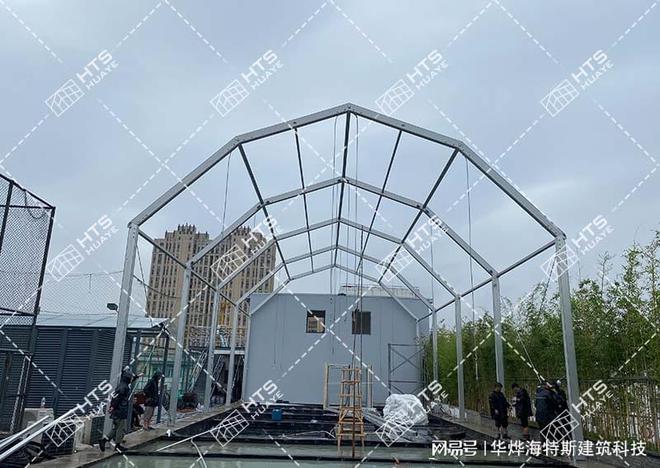 炫酷智能建筑：高科技大型仓储篷房建设(图1)