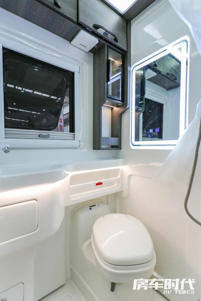实拍赛德房车远航24MAX——旗舰品质能否匹配128万的定价(图9)