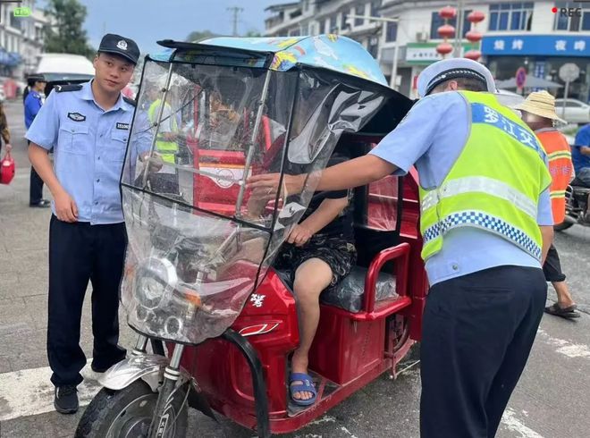 遮阳伞、遮雨篷很实用为什么交警要求拆除？专家说出了4个原因(图3)
