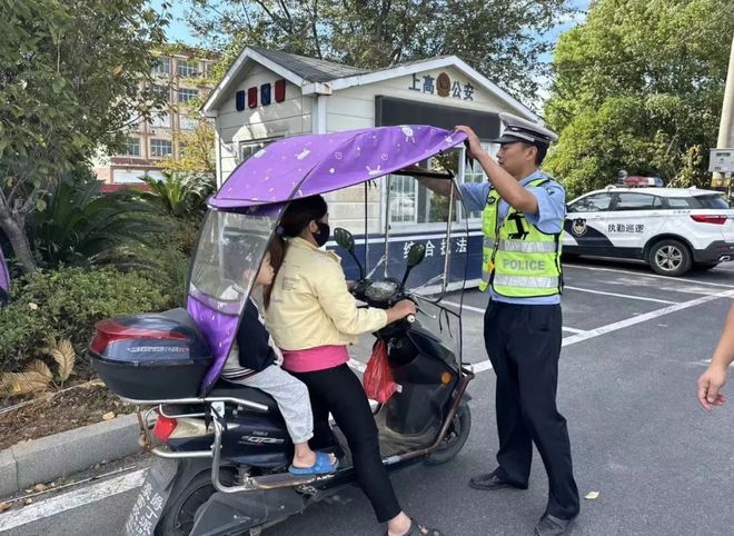 遮阳伞、遮雨篷很实用为什么交警要求拆除？专家说出了4个原因(图6)