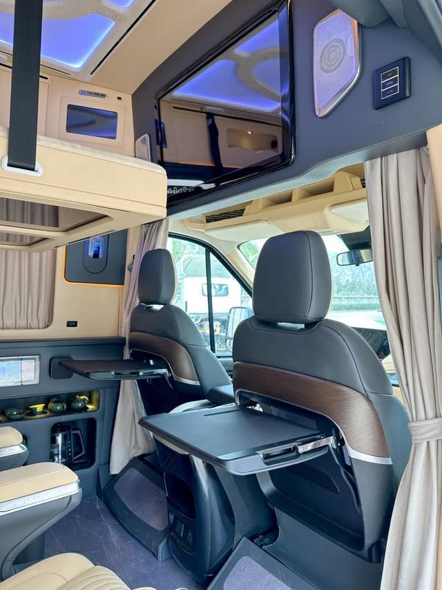 晶马乐行M800全顺T8底盘豪奢布局商旅兼备(图2)