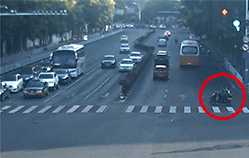 2024摩托车、电动车事故警示教育片《生命不能重来(图3)