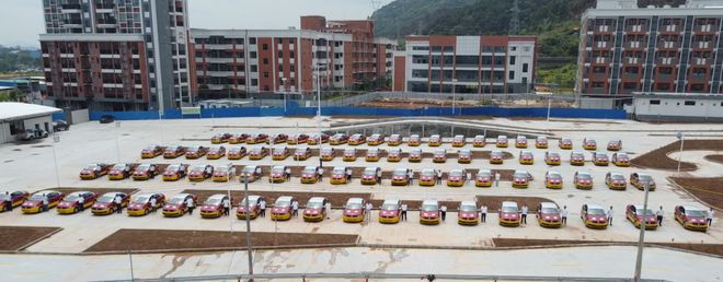 怀集国庆学车更划算！报名即抽200元—1000元红包！老带新学员可换积分兑现金！(图2)