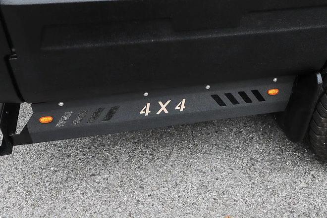 三把差速锁依维柯4x4房车终于来了！实拍卫航·美洲虎(图4)