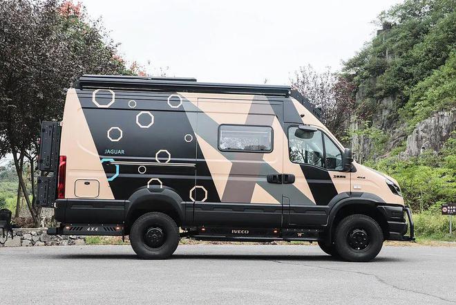 三把差速锁依维柯4x4房车终于来了！实拍卫航·美洲虎(图7)
