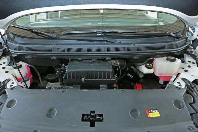 城市通勤、户外旅居两不误！实拍亚特启程露营车(图9)