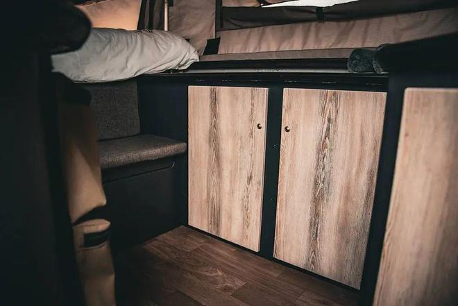 多拓展机构定位2人旅居！INVADER推出DUOX越野拖挂房车(图6)