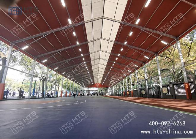 可移动运动场馆篷房又有着不输于固定建筑的安全性和耐久性(图2)