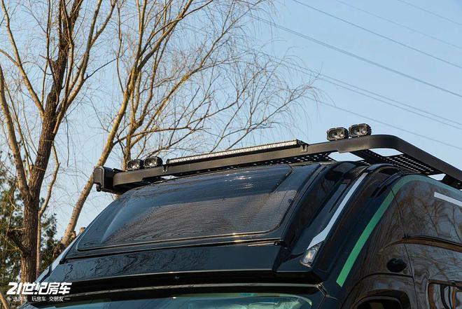 精品之作国内B型房车标杆级产品落地！实拍瑞弗R900房车(图5)