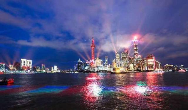 今年新增20个公园24小时开放能继续欣赏国际光影节！绿化市容局：还将缓解行道树飘絮等难题(图2)