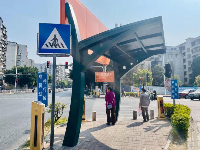 新增20座！清新街头遮阳棚“上岗”(图3)