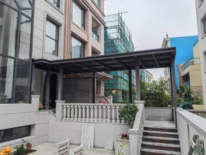 铝合金景观廊架：休闲、遮阳、观景三合一的户外美学(图1)