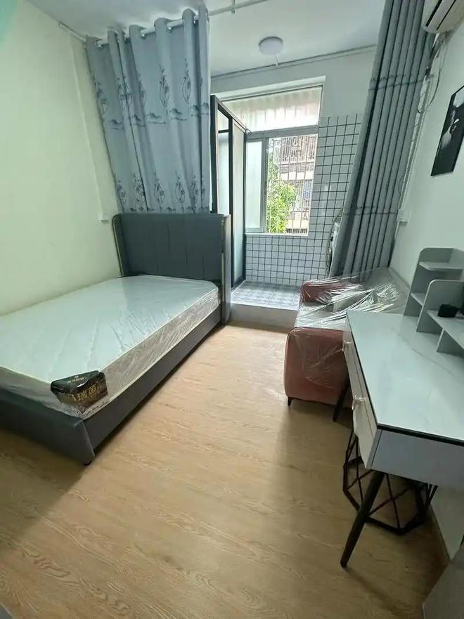 打工人为节省开支住桥洞：新时代的“贫民窟”暴露底层人的艰辛(图6)