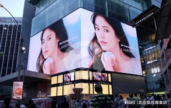 马来西亚吉隆坡Pavilion户外大屏(图1)