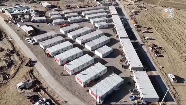焦点访谈丨从帐篷到板房震后重建情暖定日(图1)