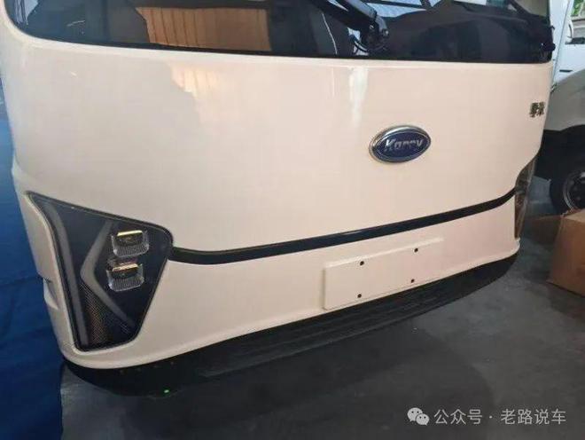 令人耳目一新的奇瑞零米轻卡底盘纯电房车(图2)