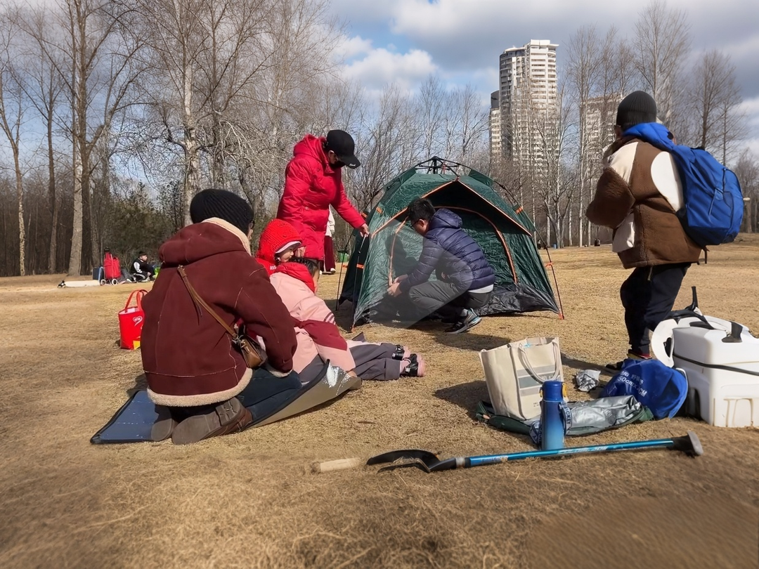 搭帐篷露营去!济南3月底开放超百处共享绿地_泉城新闻_大众网(图2)