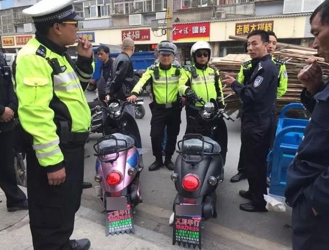 除了戴头盔5月1日起电动车、三轮车上路不能有5种违规行为(图5)
