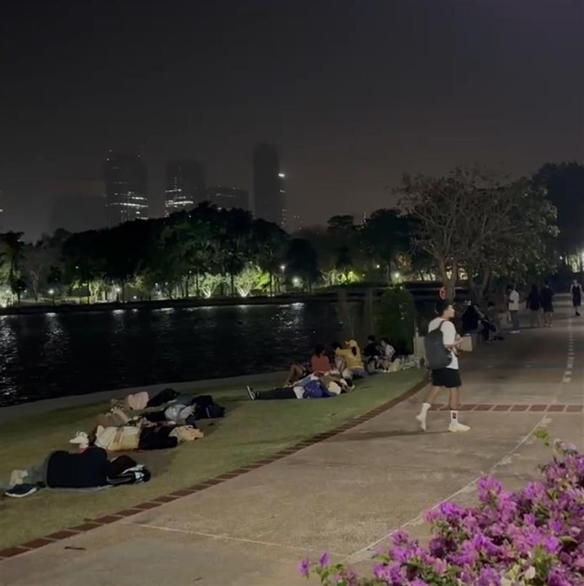 中国女留学生亲历曼谷地震：公寓中断宽达3厘米在公园搭帐篷过夜(图1)