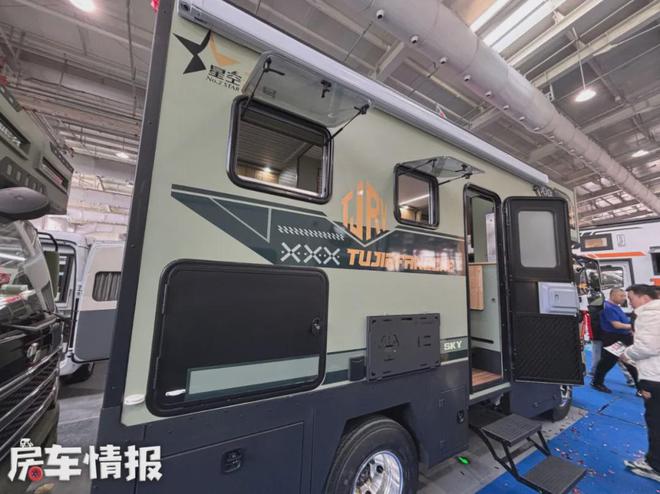 20多万的豪沃房车内部两室一厅自带19度电颜值不输越野车型(图5)