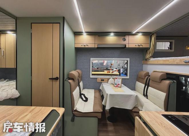 20多万的豪沃房车内部两室一厅自带19度电颜值不输越野车型(图12)
