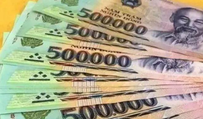 越南人炫耀：我一个月薪资600万越盾在中国算是土豪了吧？(图3)