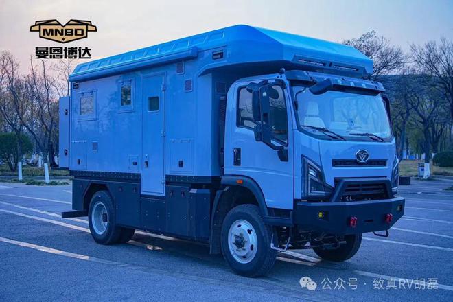 重汽豪曼全地形中卡四驱越野房车(图2)