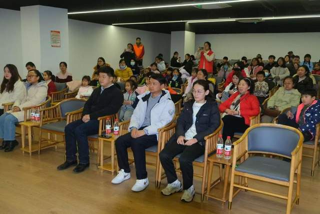 苏州相城经开区社工站成功举办“觉醒新岁·戏韵游园会”活动(图1)