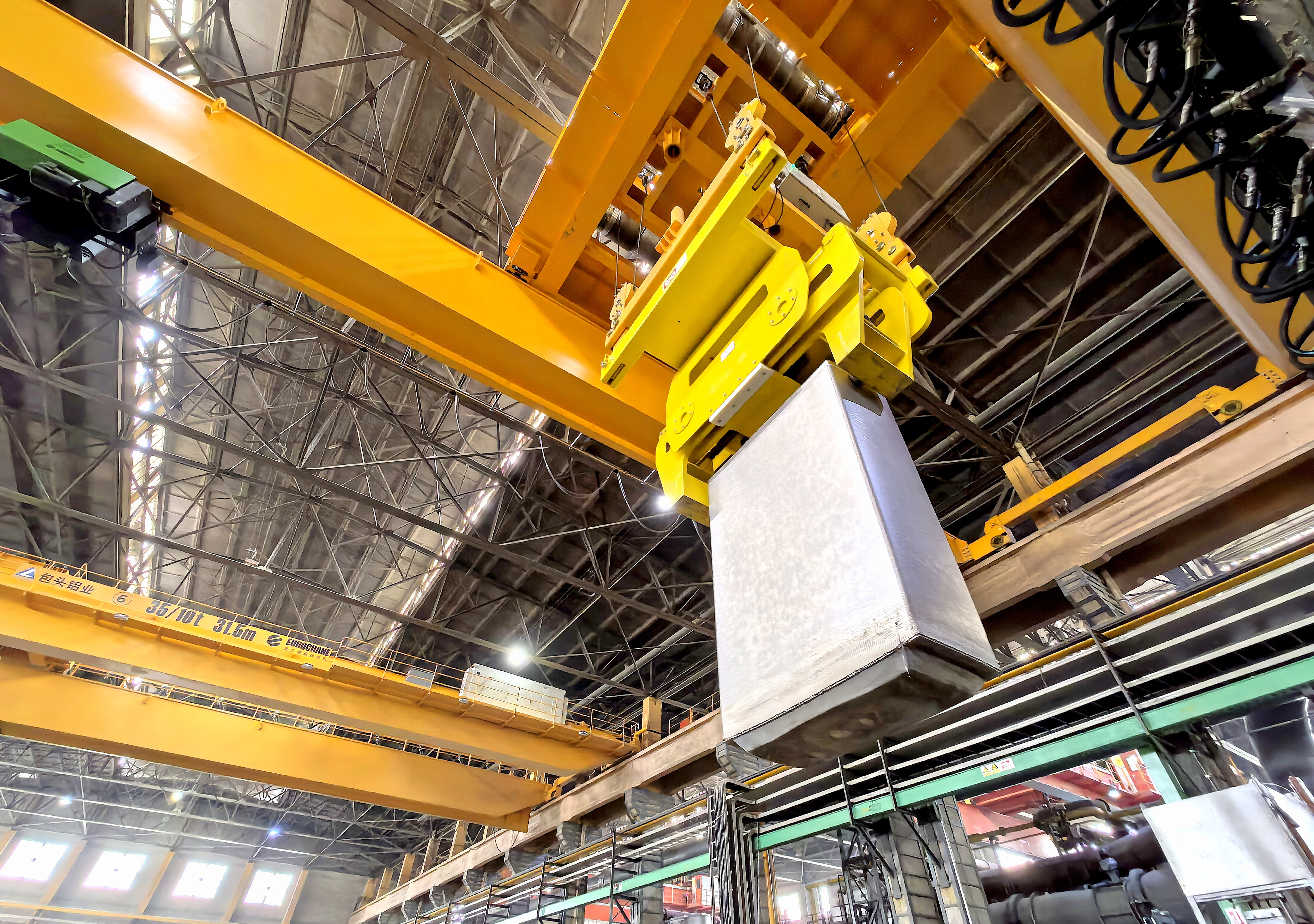 中铝集团20万吨高品质变形铝合金及再生铝循环利用项目投产(图1)