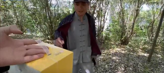 为何到上海送外卖两年还在住桥洞！37岁结不起婚看他爹就知道了(图2)