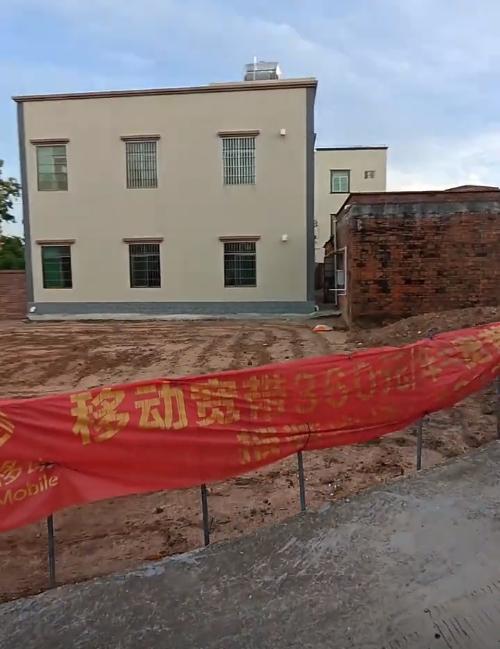 全红婵家一建房邻居家也开始行动全家地基质量被网友狂赞太过关(图9)