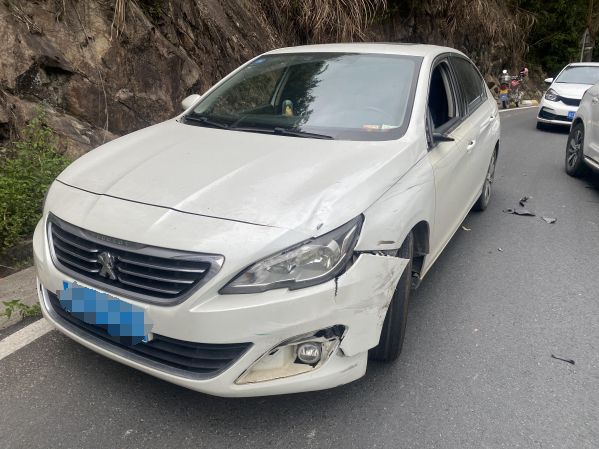 摩电事故频发!农村骑乘摩电这些保命技巧要牢记!(图2)