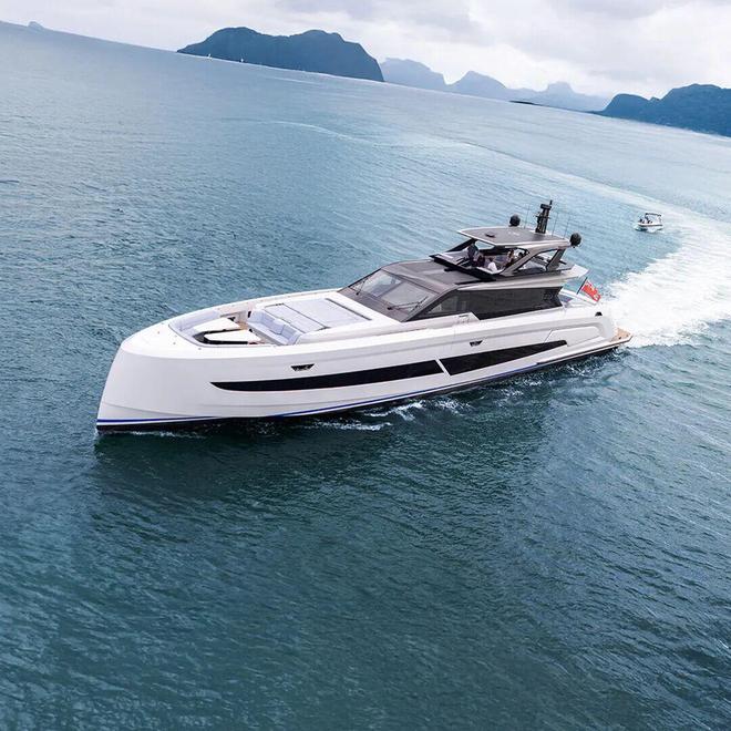 VanquishYachts第二艘35米全铝VQ115Veloce游艇交付船东(图2)