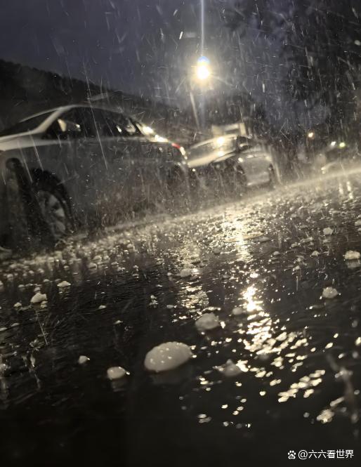 北京突降冰雹市民称10年来头次见罕见天气引发广泛关注(图2)