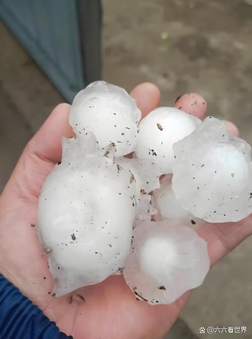 实拍北京冰雹大如乒乓球多区发布预警注意防范(图1)