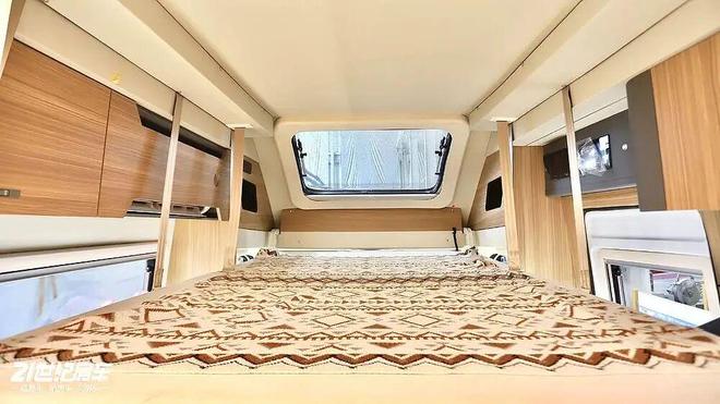 福特23T动力+无接缝车身！这款飞翔T8铁C房车如何做到“配置拉满”？(图10)