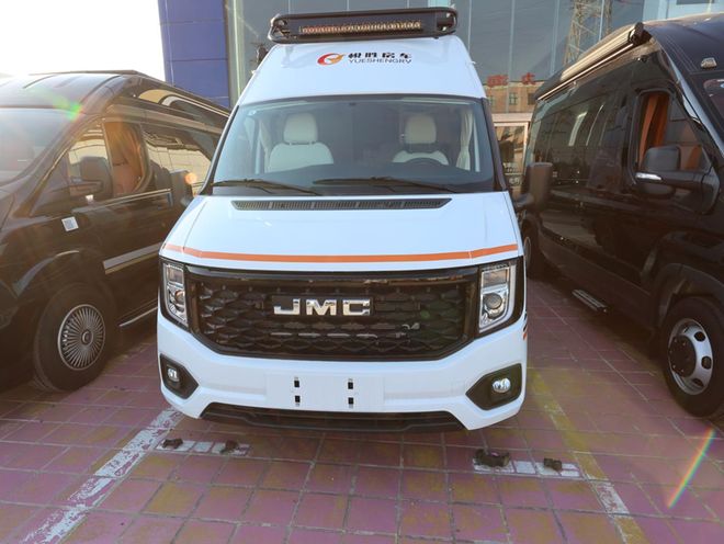 带小阳台的露营车11月28亮相成都房车展这内饰真漂亮(图1)