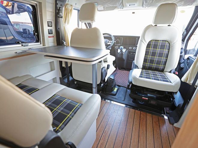 带小阳台的露营车11月28亮相成都房车展这内饰真漂亮(图6)