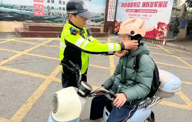 12月1日起电动车、摩托车、三轮车上路“2禁3扣4罚”处罚明确(图8)