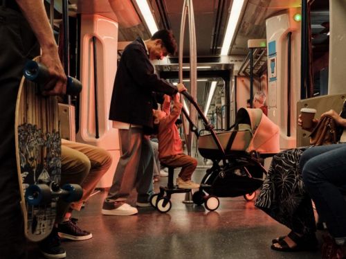 2025婴儿推车推荐：五大品牌深度实测这几款闭眼入不踩坑！(图1)