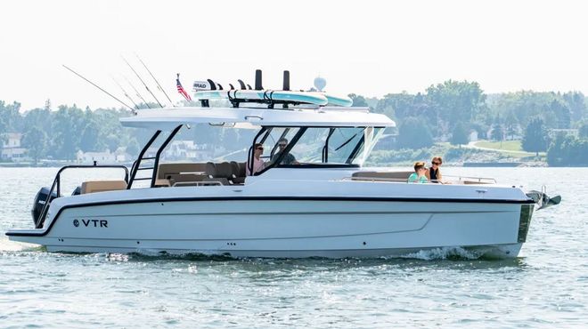为远征、探索与漫游而生：CruisersYachts推出全新VTR冒险游艇系列(图3)