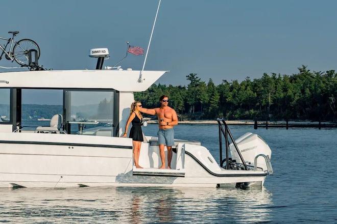 为远征、探索与漫游而生：CruisersYachts推出全新VTR冒险游艇系列(图11)