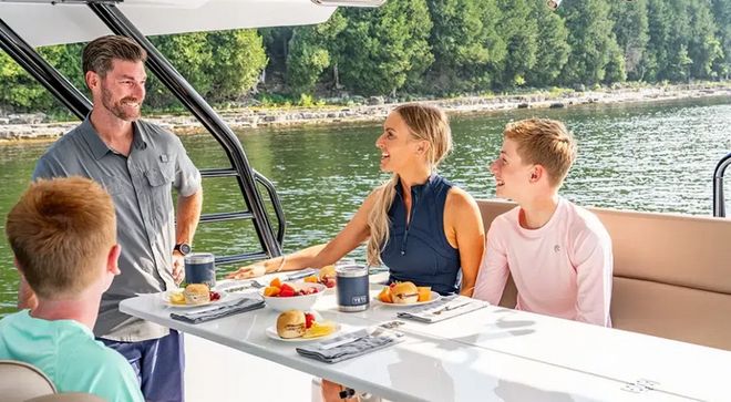 为远征、探索与漫游而生：CruisersYachts推出全新VTR冒险游艇系列(图13)