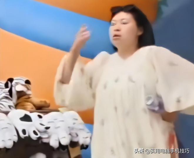 女子大闹长隆动物园后续！被拒带狗撒泼打砸正脸曝光园长回应(图14)