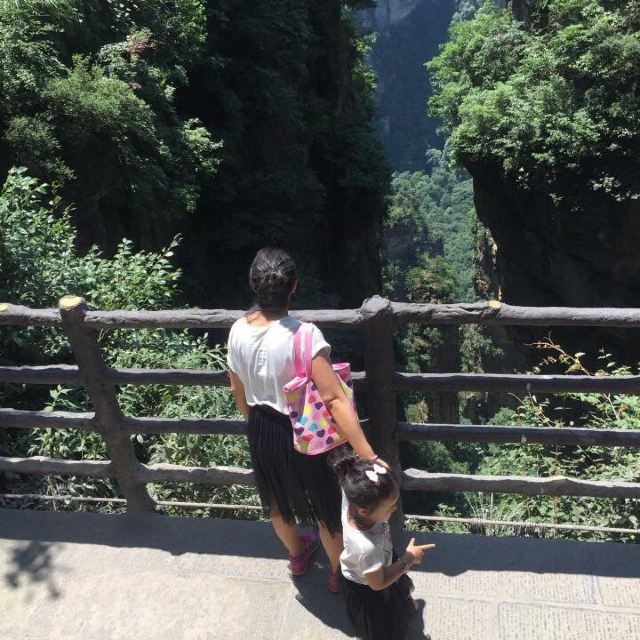 张家界亲子小包团推荐：带娃游张家界旅划算折叠婴儿车方便赏景(图5)