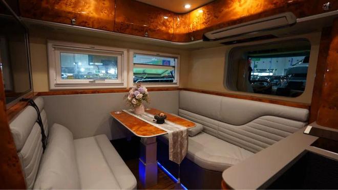 碳纤维房车的带头大哥！11月28亮相成都房车展解锁男人的终极玩具梦(图5)