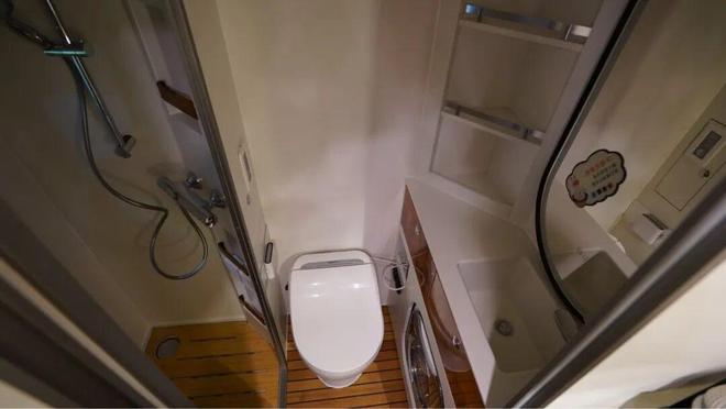 碳纤维房车的带头大哥！11月28亮相成都房车展解锁男人的终极玩具梦(图10)