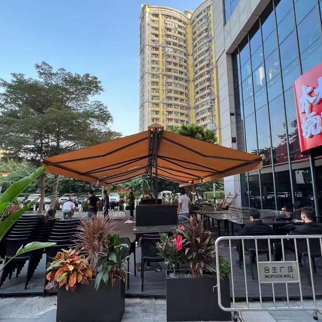 双海天瑞商贸有限公司专注遮阳篷制造提供伸缩式遮阳篷系列产品(图2)